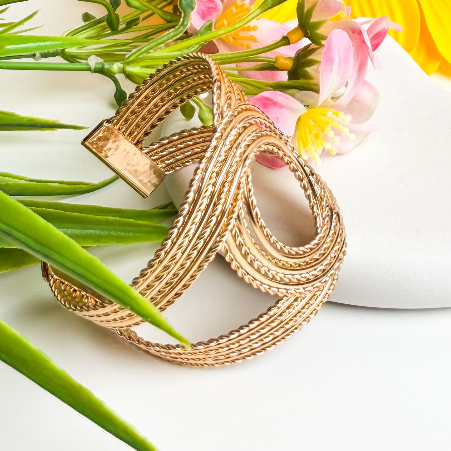š Golden Wave Cuff Bracelet