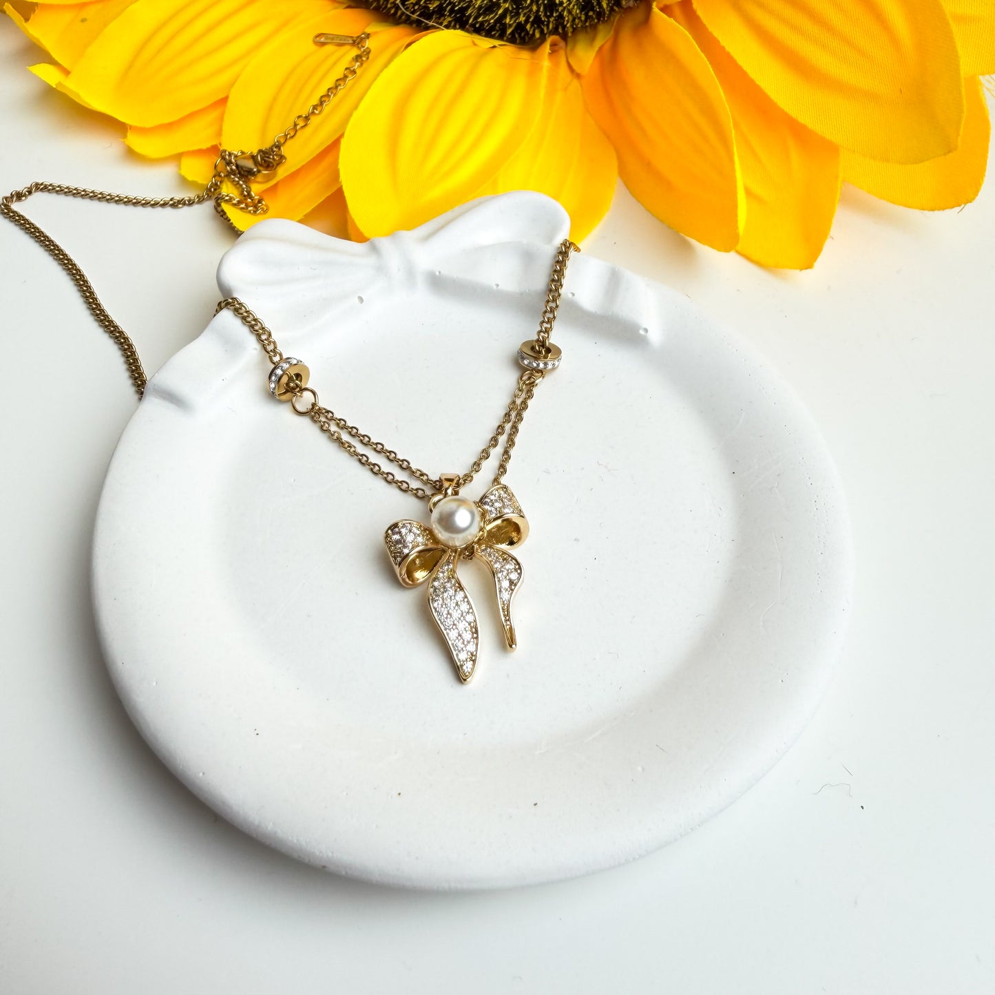 Pearl Bow Charm Necklace 🎀🤍