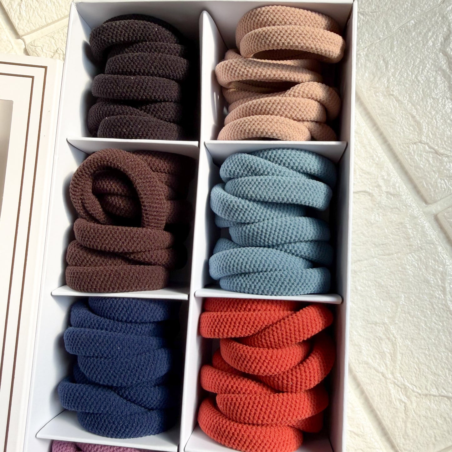 100 pcs Premium Knitted Hair Ties Box š