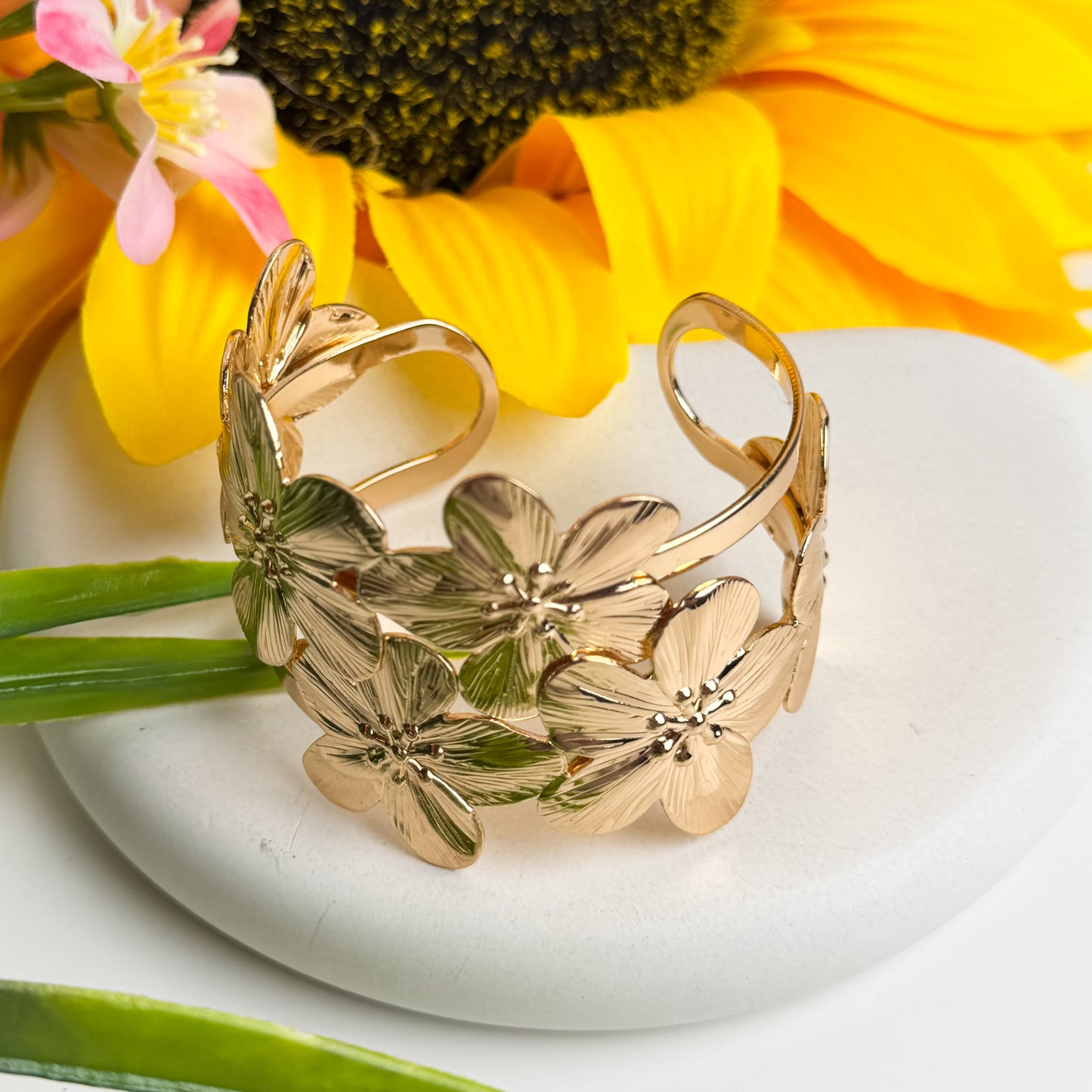 Golden Garden Bracelet 💎