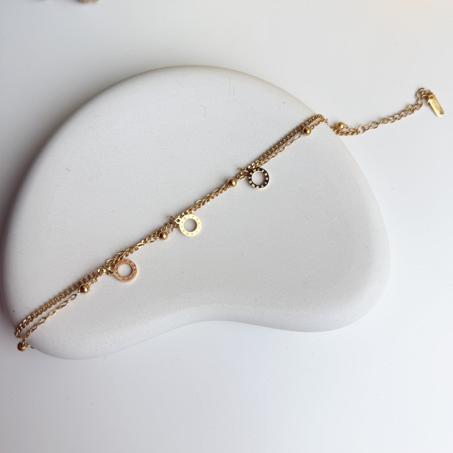 Luxe Roman Ring Anklet