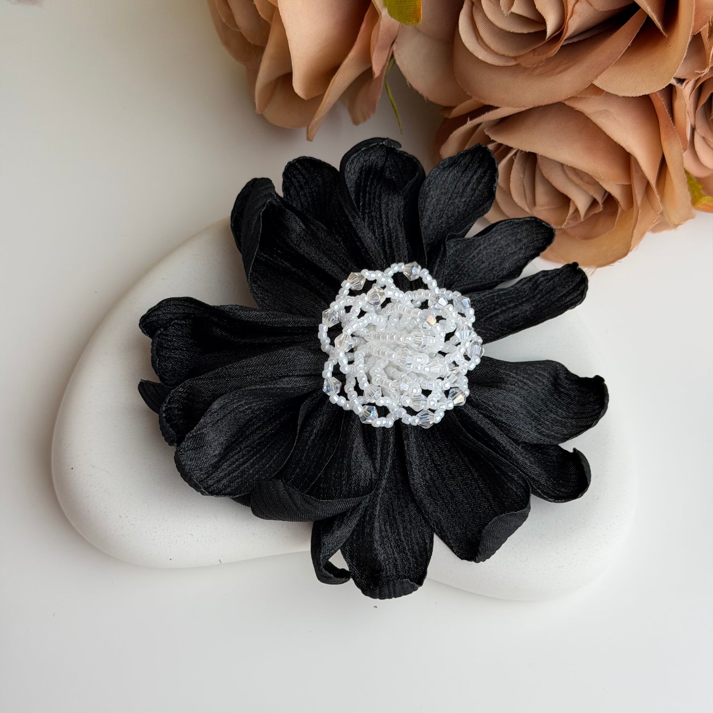 Bloom Petal Hair Clip 🌼🎀