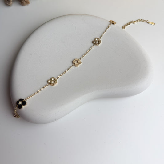 Golden Clover Grace Anklet