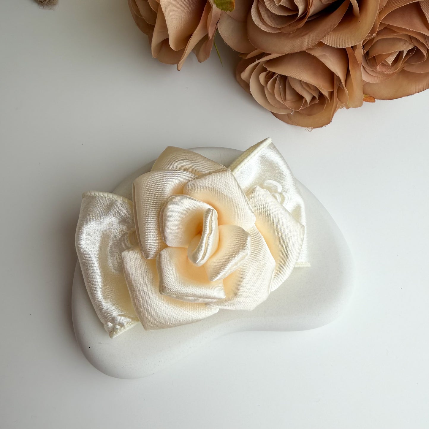 Rose Hair Clip 🌹✨