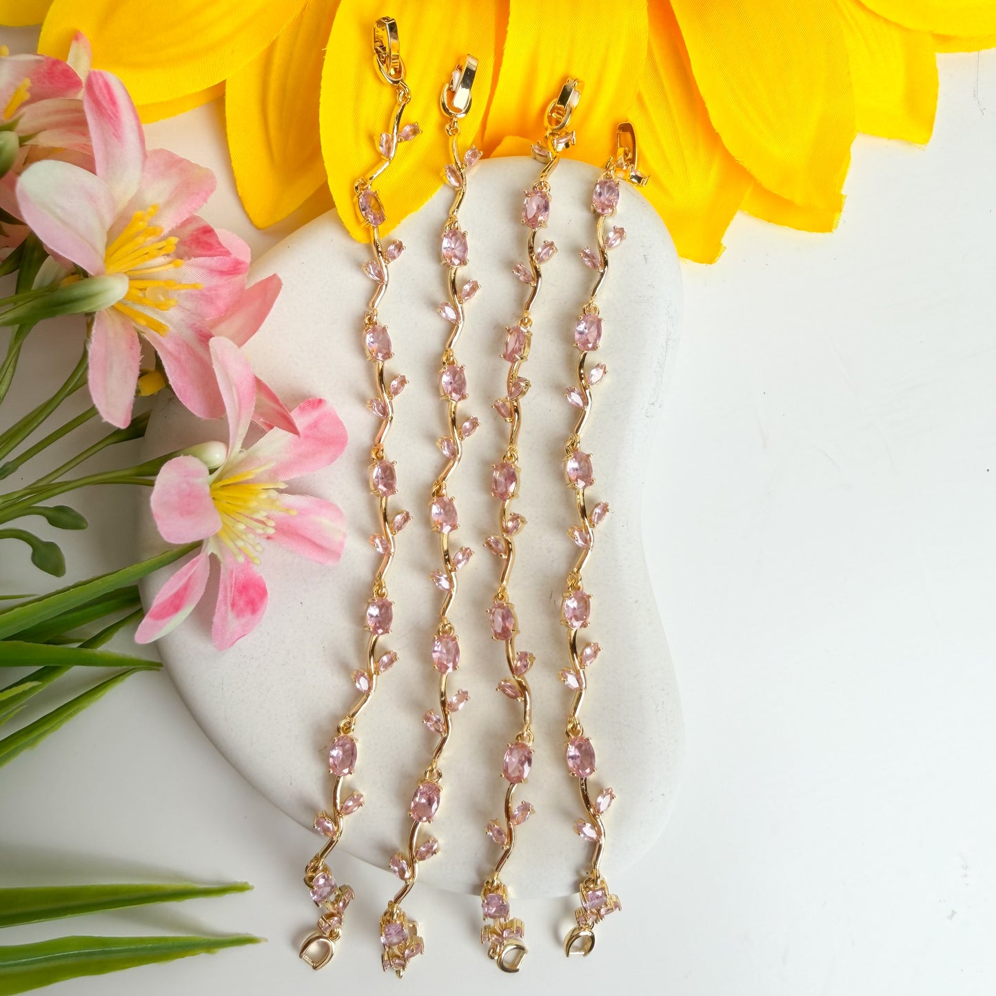 🌷 Blush Tulip Bracelet ✨