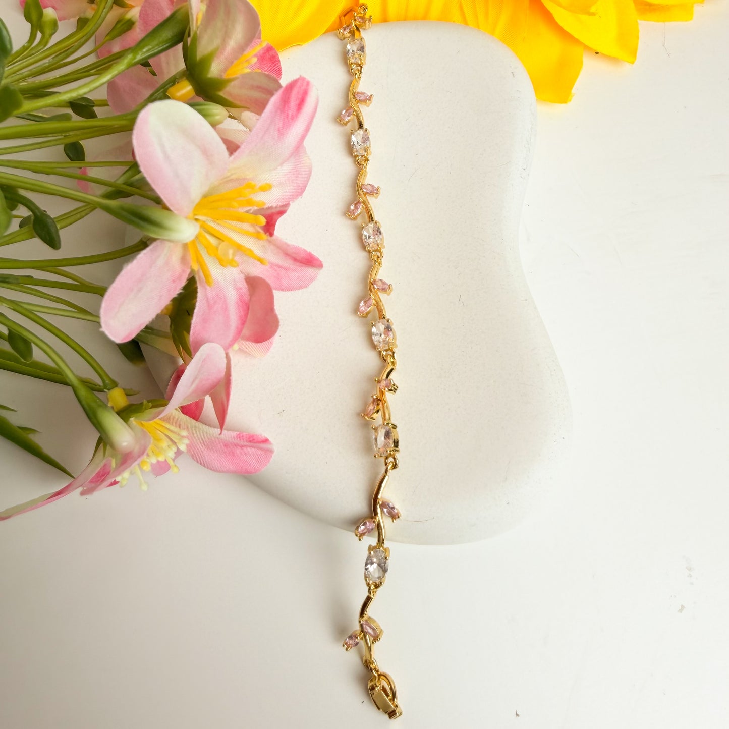 🤍 Pearl Tulip Bracelet 🌷✨