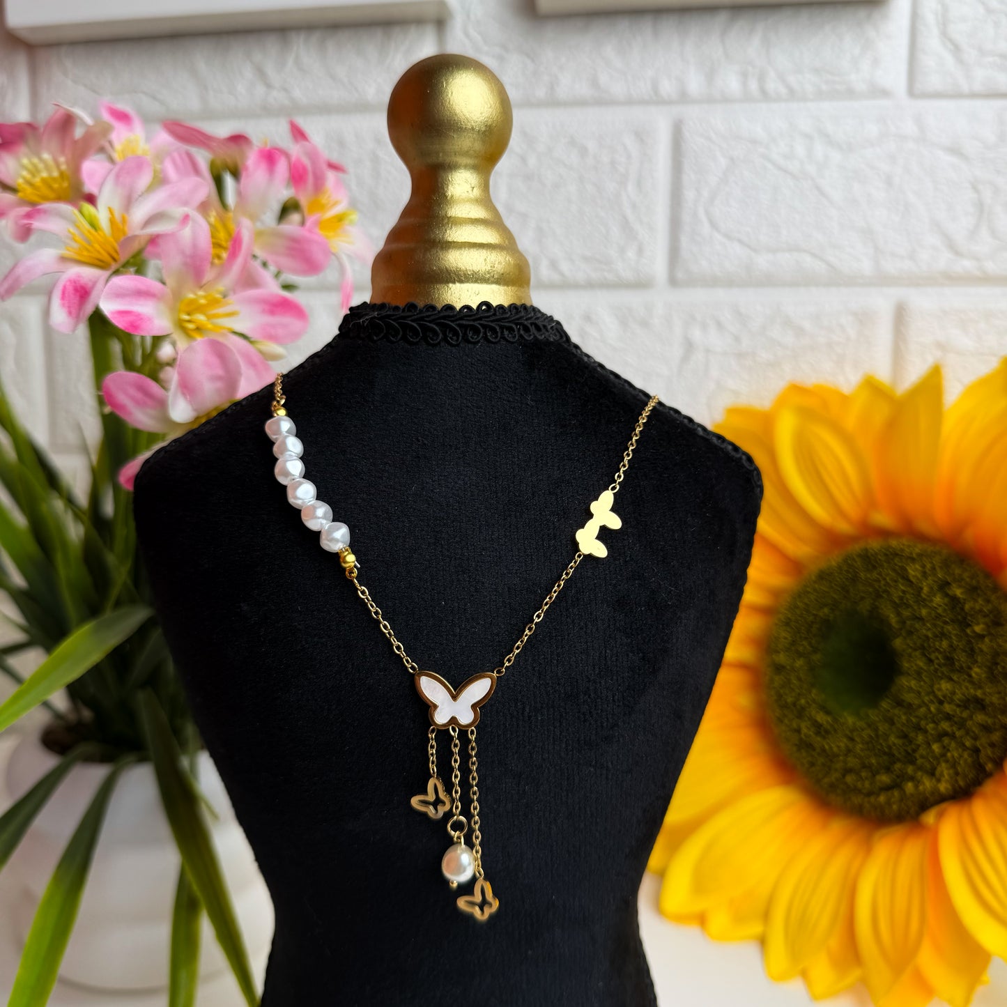 Pearl Butterfly Drop Necklace 🦋🤍✨