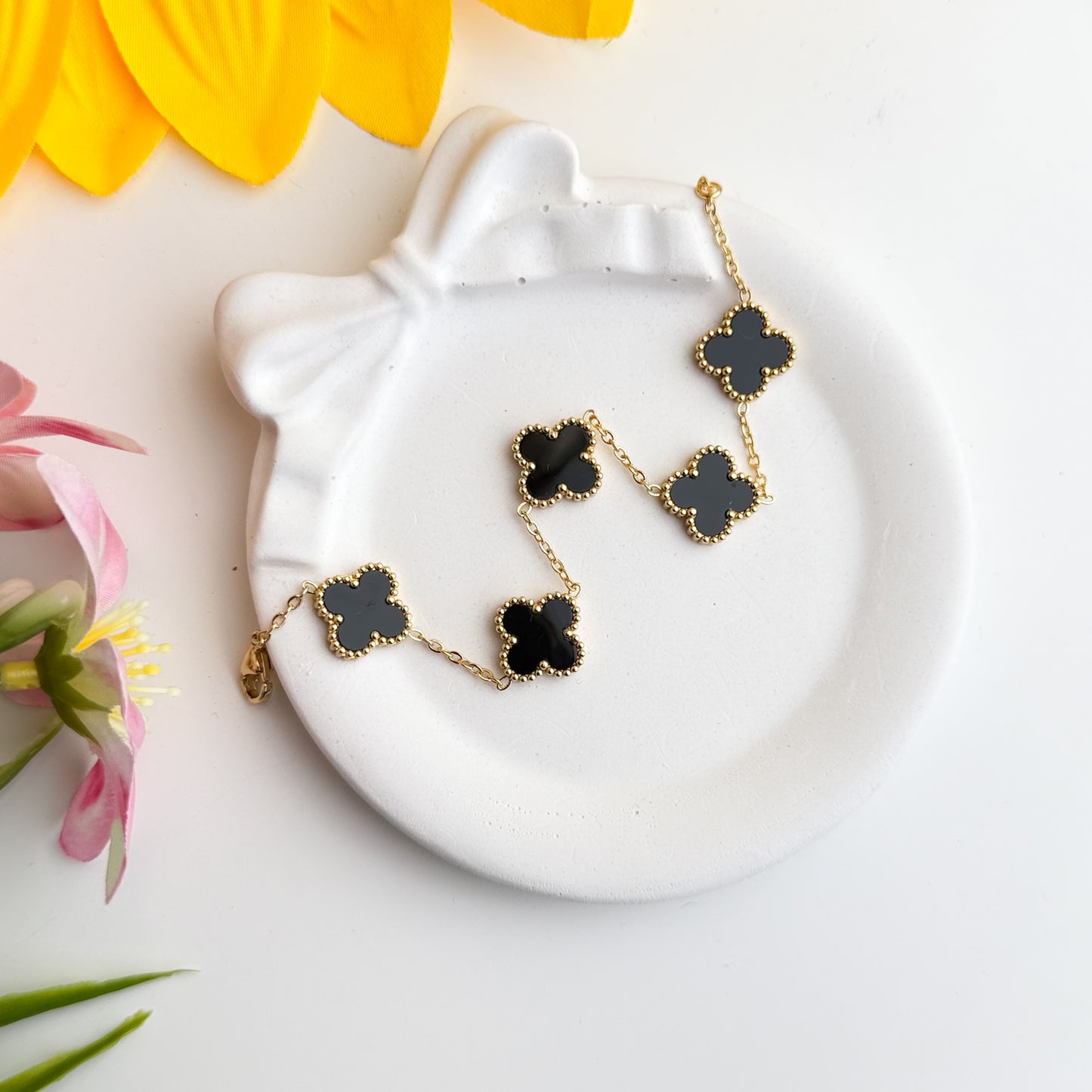 Elegant Clover Bracelet
