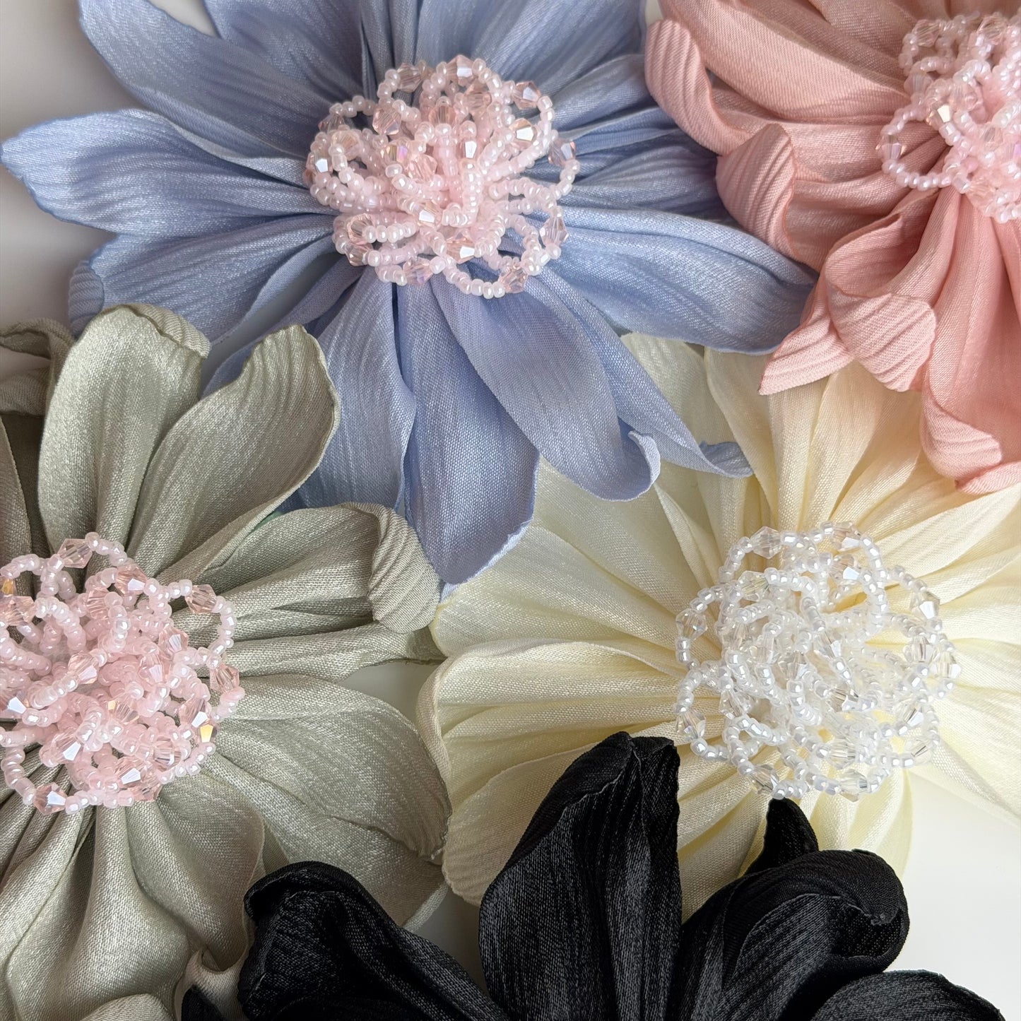 Bloom Petal Hair Clip 🌼🎀