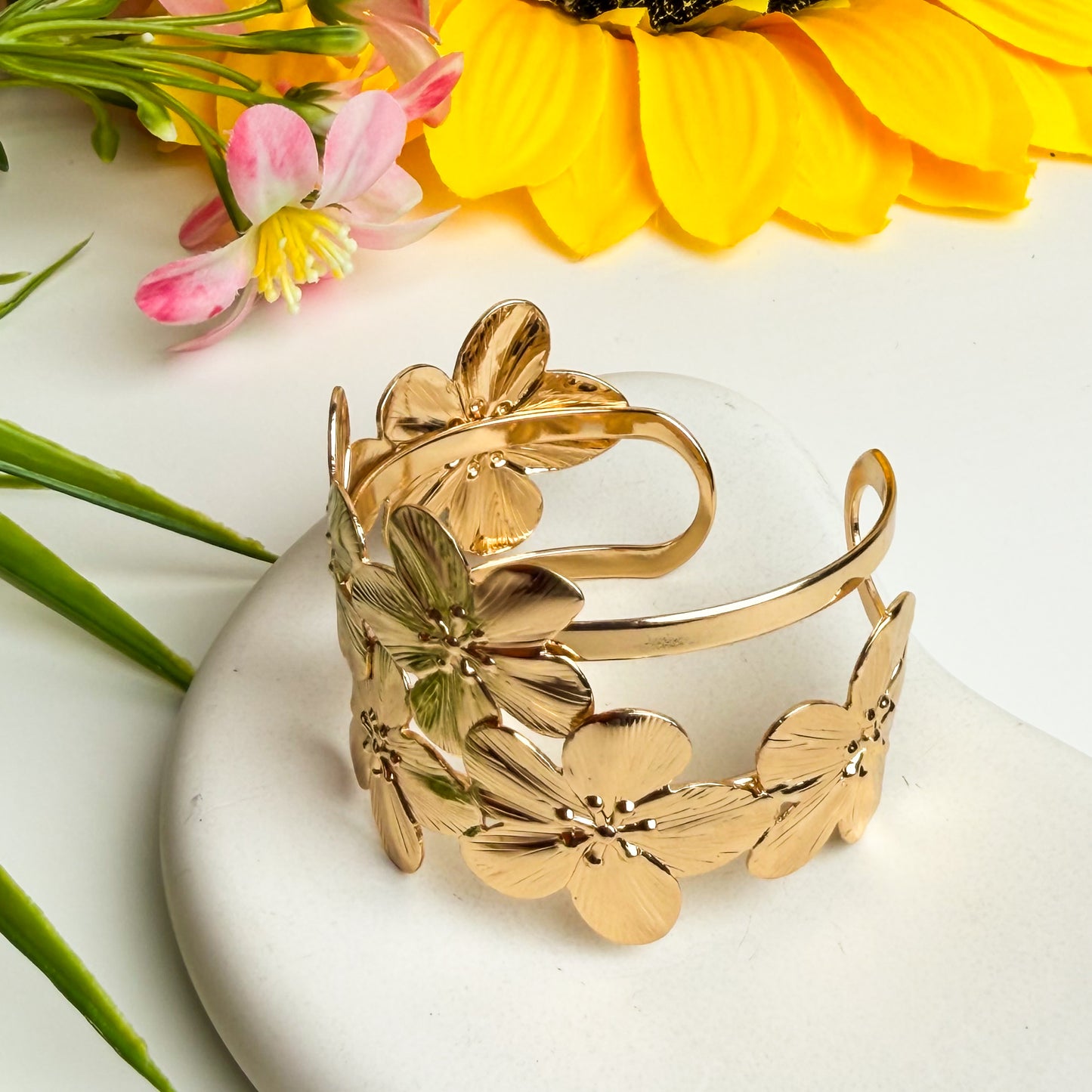 Golden Garden Bracelet 💎