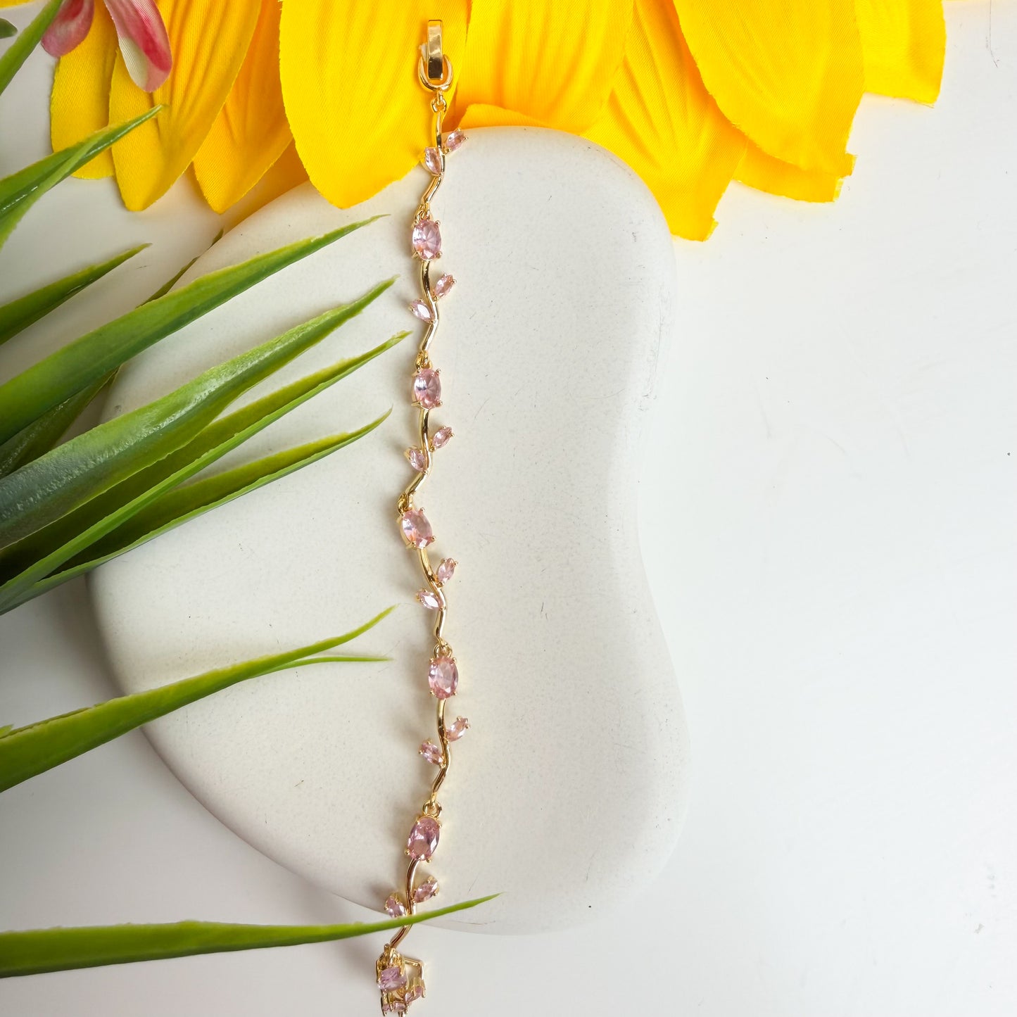 🌷 Blush Tulip Bracelet ✨