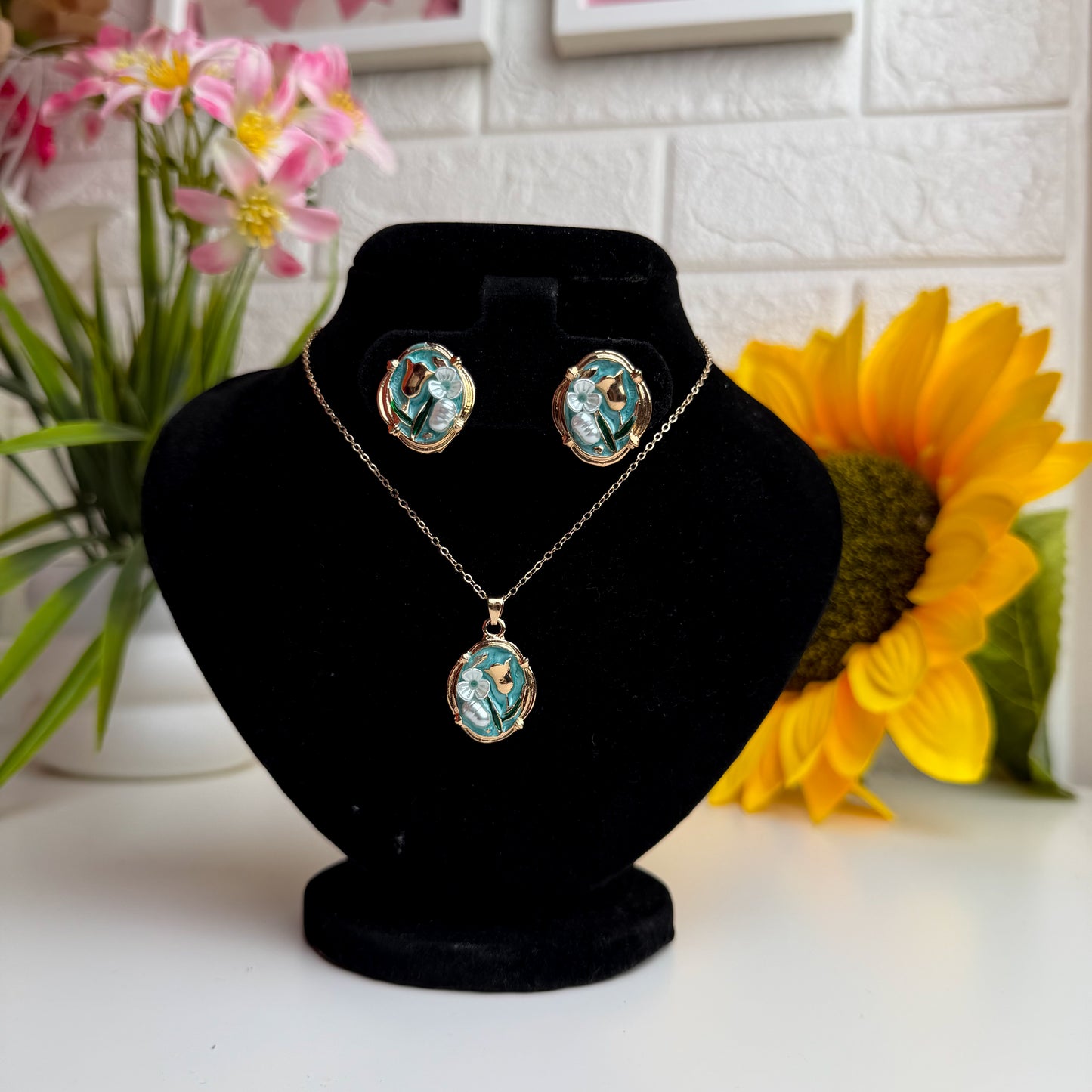 Bloom Jewelry Set 🌸✨