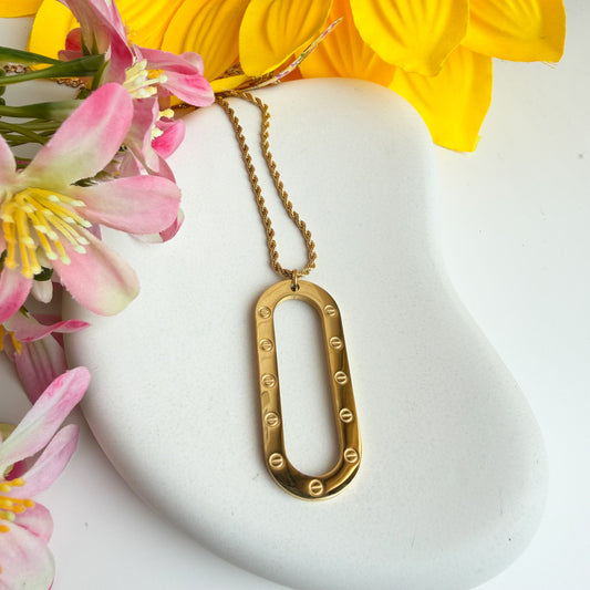 Oval Pendant Necklace 🖤✨